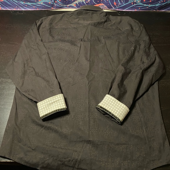 Elegant Black Patterned Men's Shirt - Picture 5 of 5